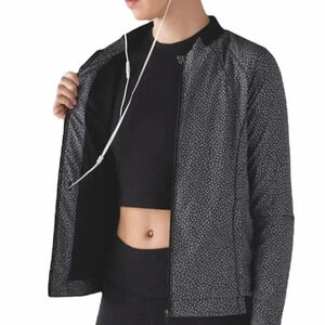 Lululemon Hit It Jacket frozen frizz size small